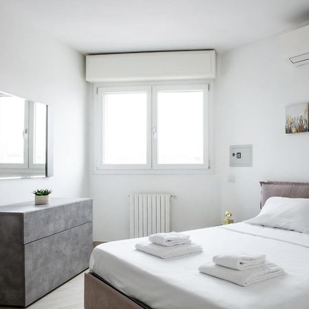 Dehomes - Porta Genova Luxury Stay Milan Exterior photo